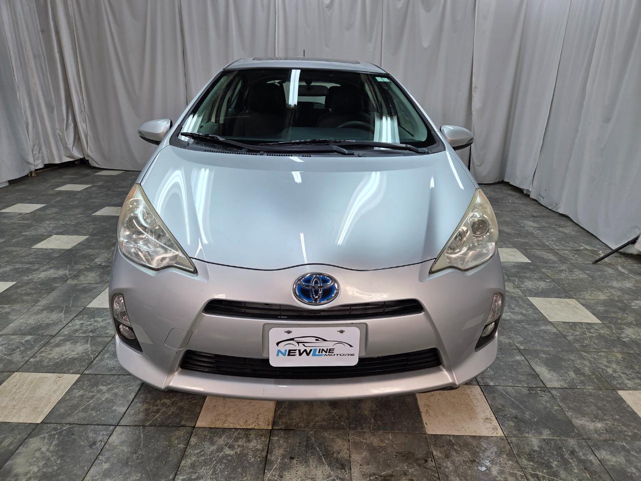 Toyota Prius c One 2012