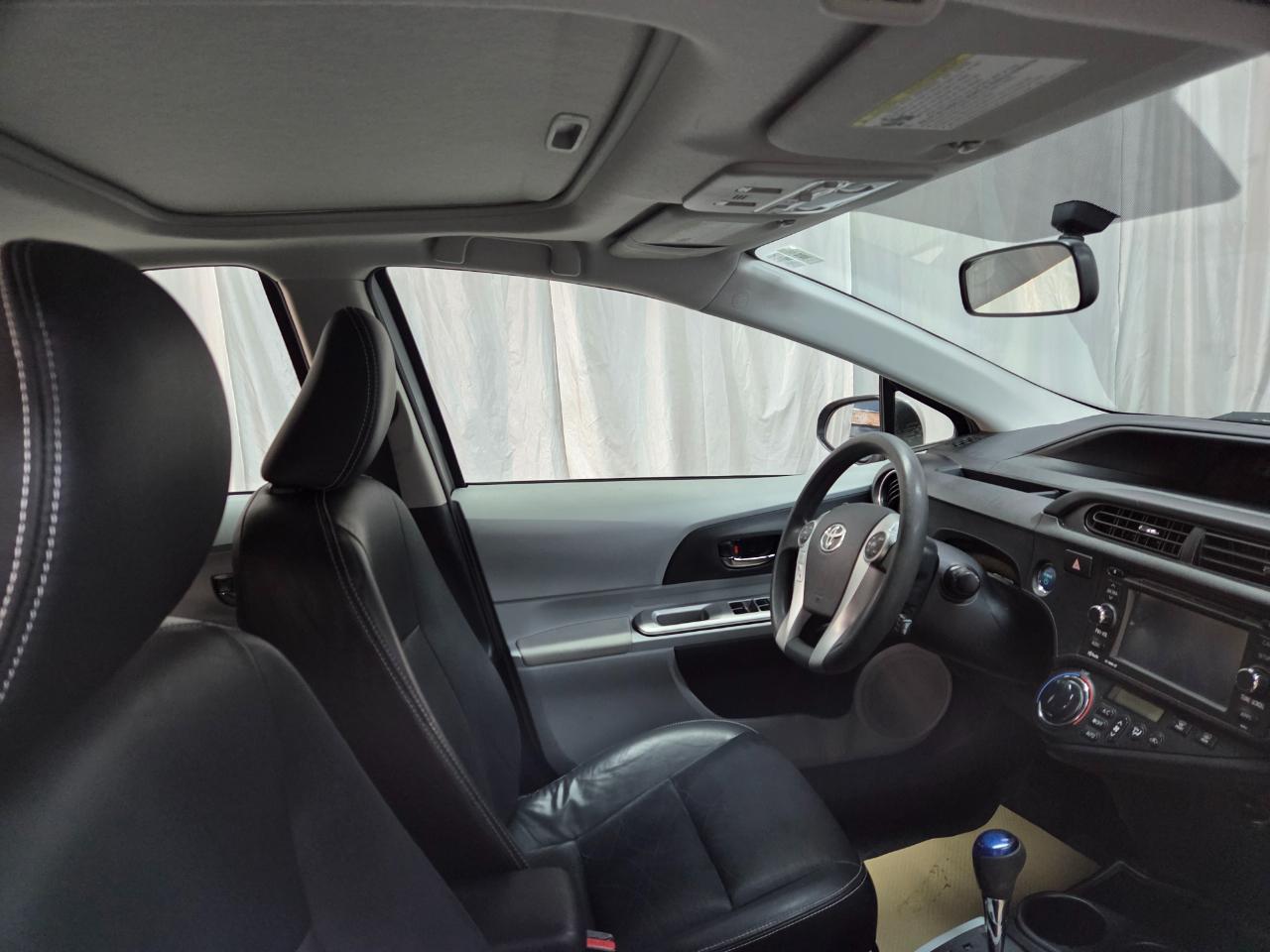 Toyota Prius c One 2012