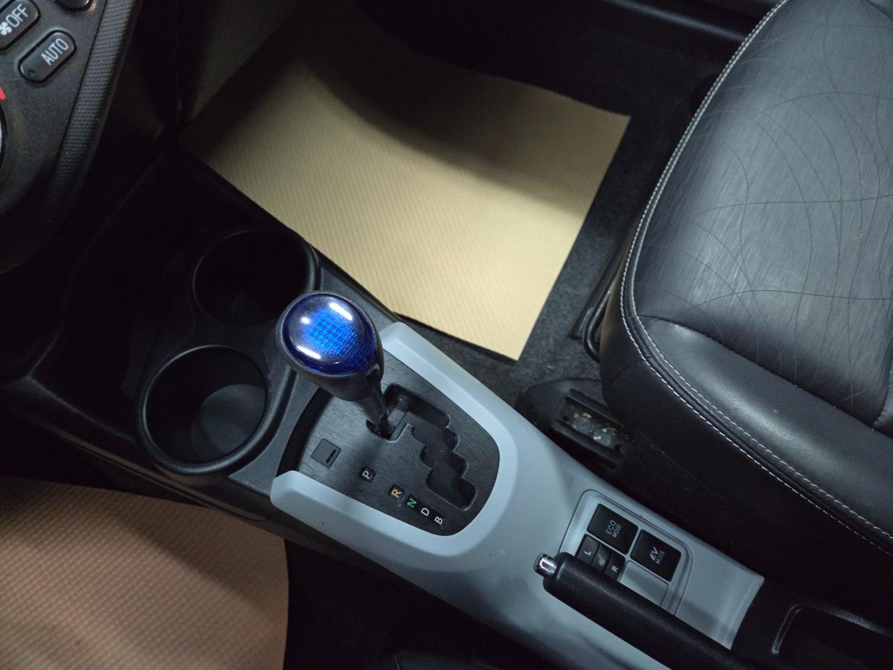 Toyota Prius c One 2012