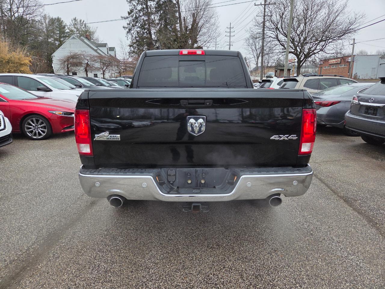 RAM 1500 SLT Crew Cab SWB 4WD 2016