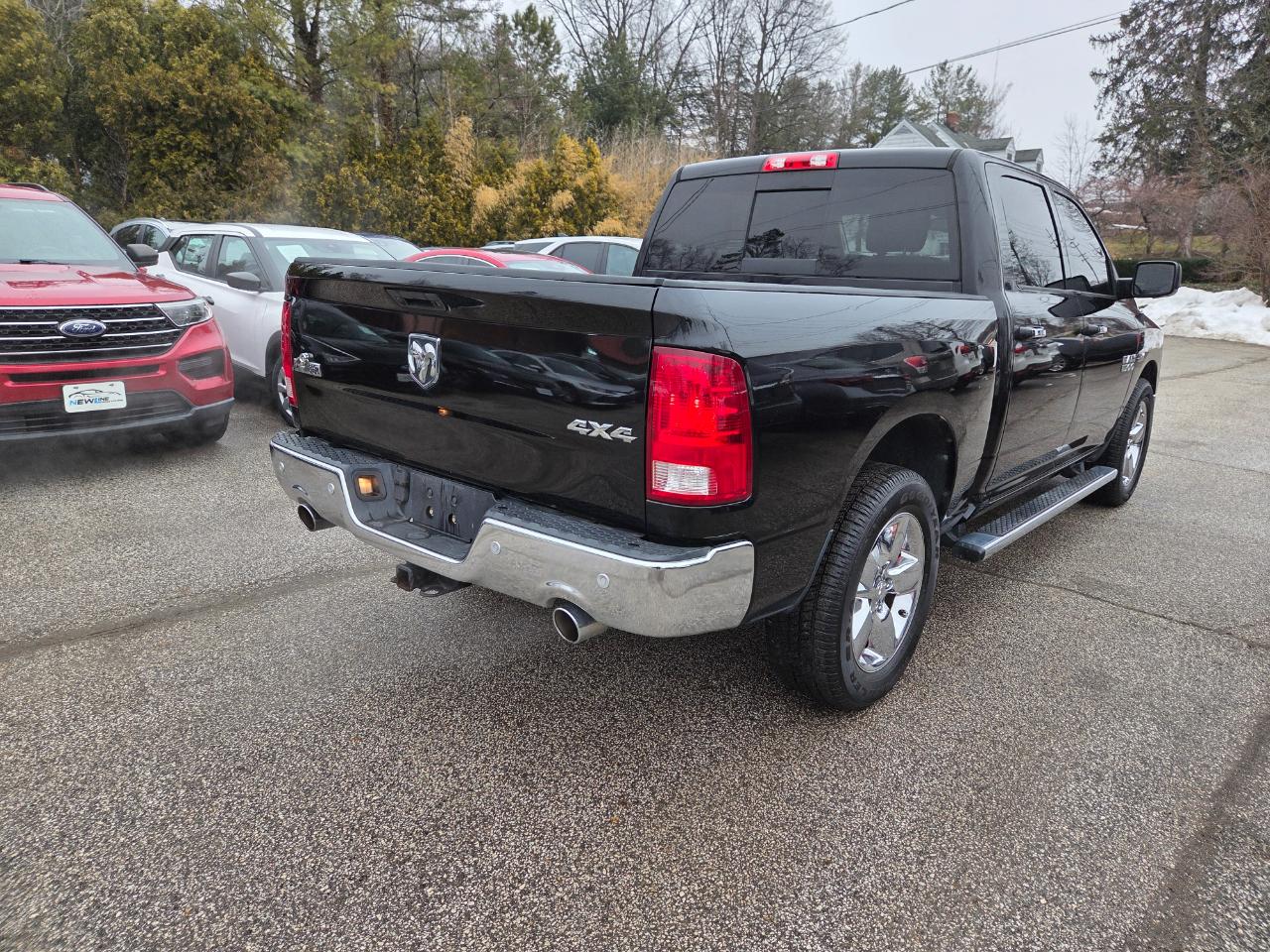 RAM 1500 SLT Crew Cab SWB 4WD 2016