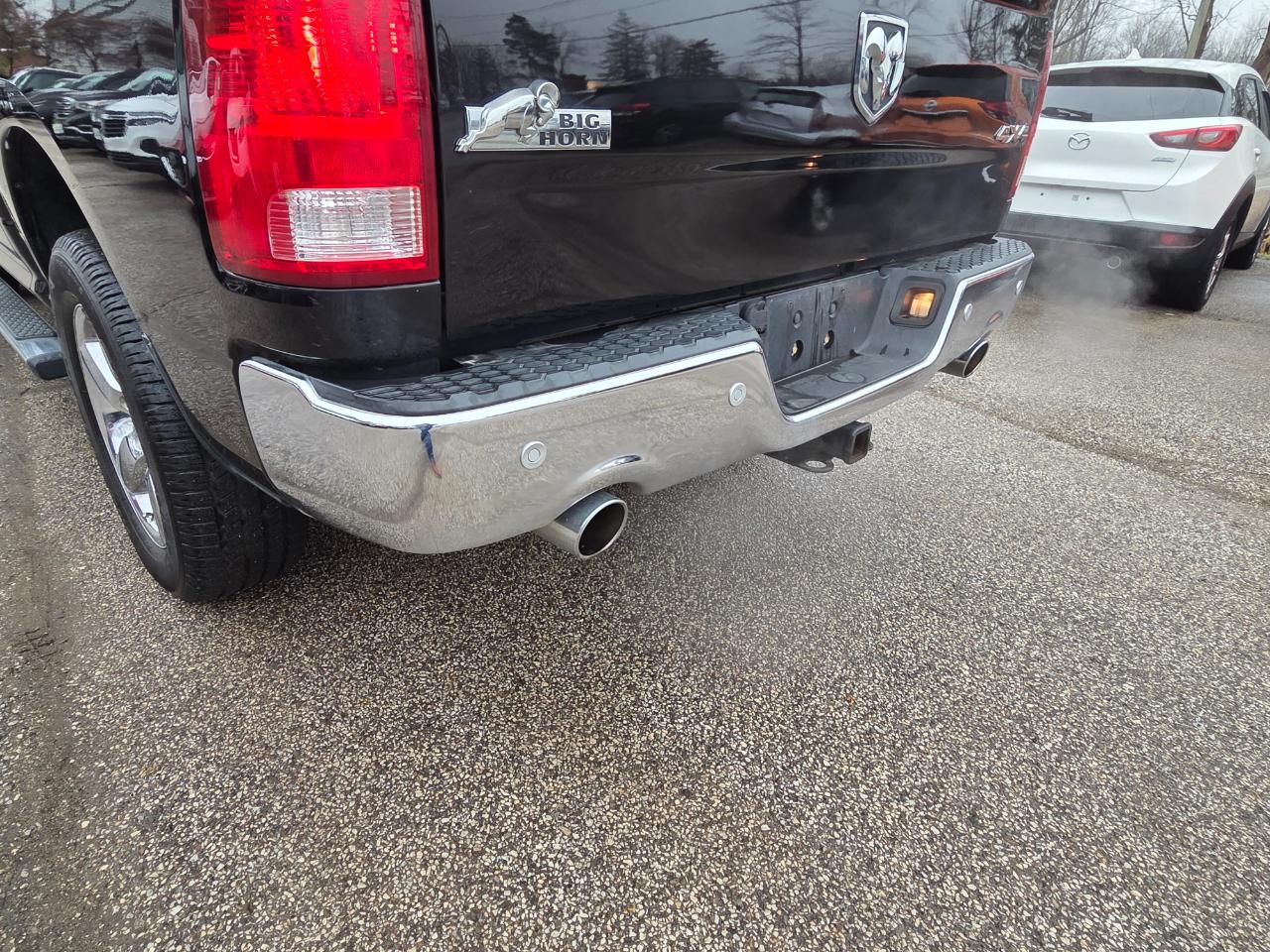 RAM 1500 SLT Crew Cab SWB 4WD 2016