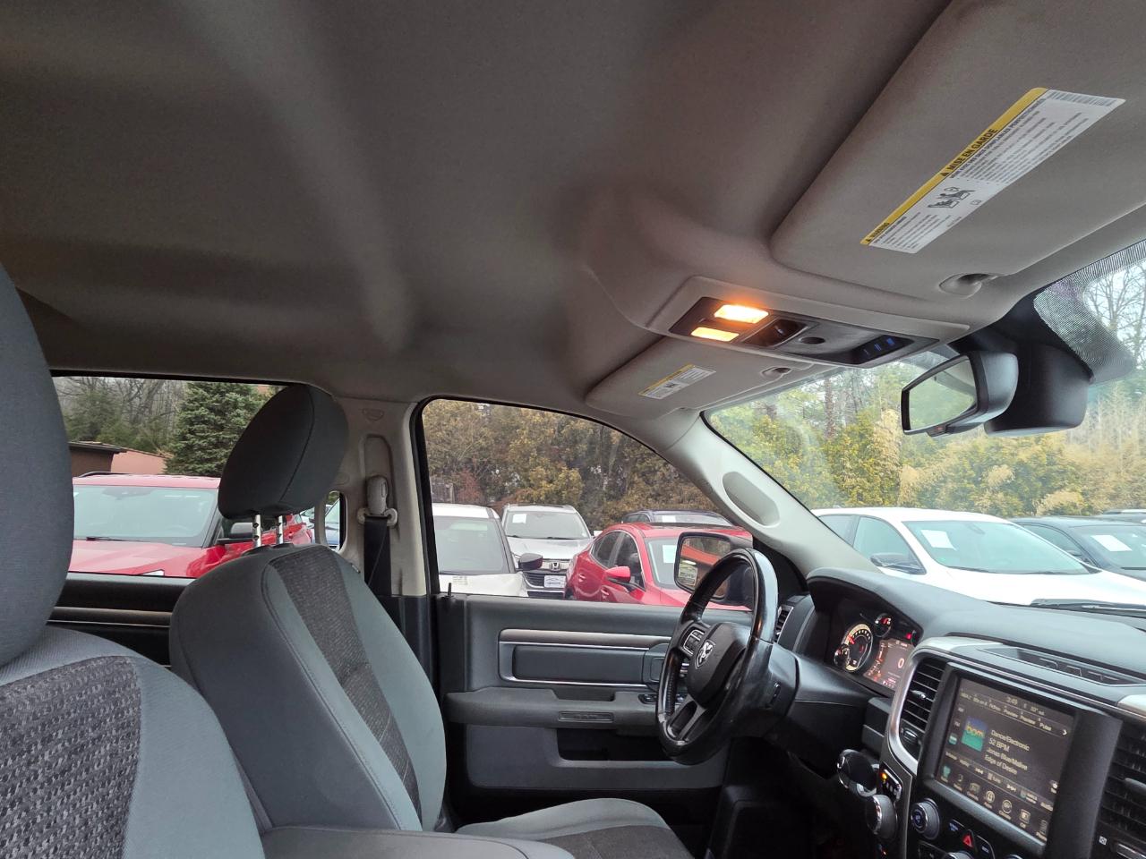 RAM 1500 SLT Crew Cab SWB 4WD 2016