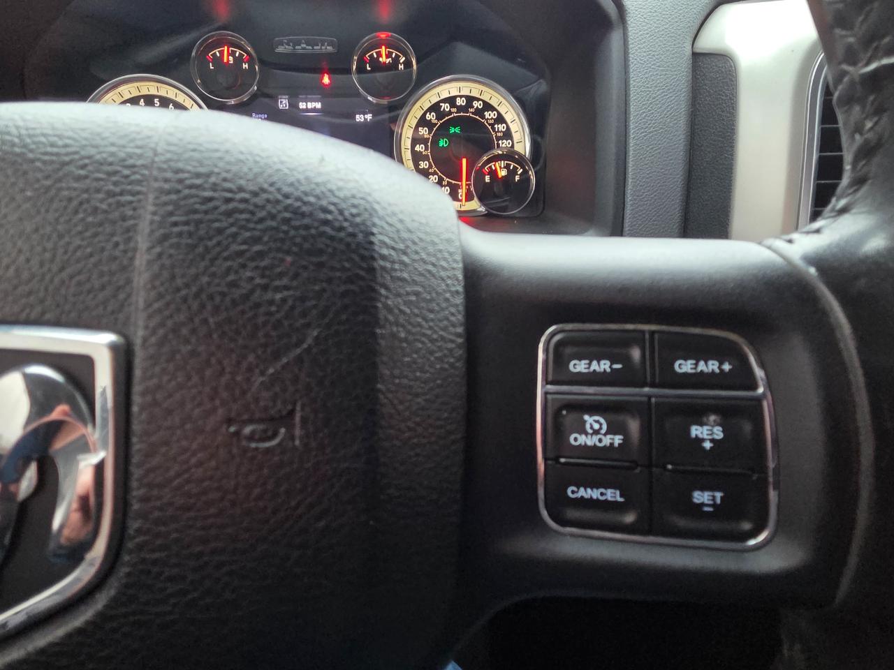 RAM 1500 SLT Crew Cab SWB 4WD 2016