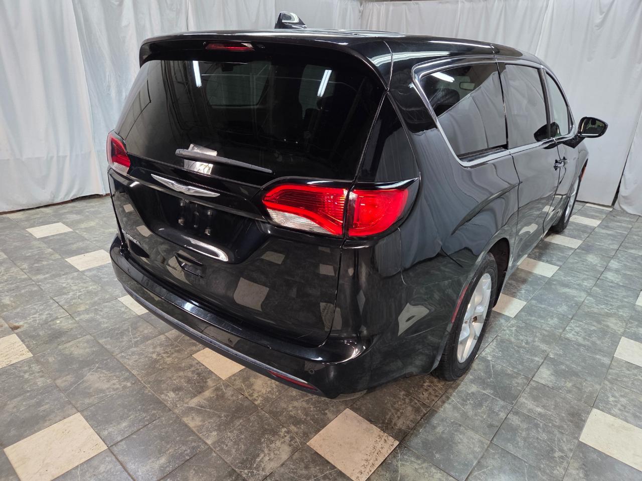 Chrysler Pacifica Touring Plus 2018