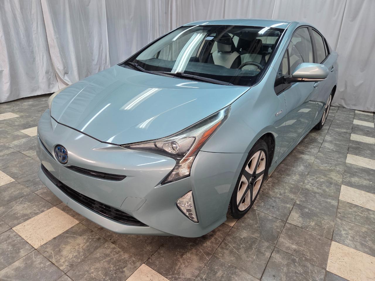 Toyota Prius Prius IV 2016