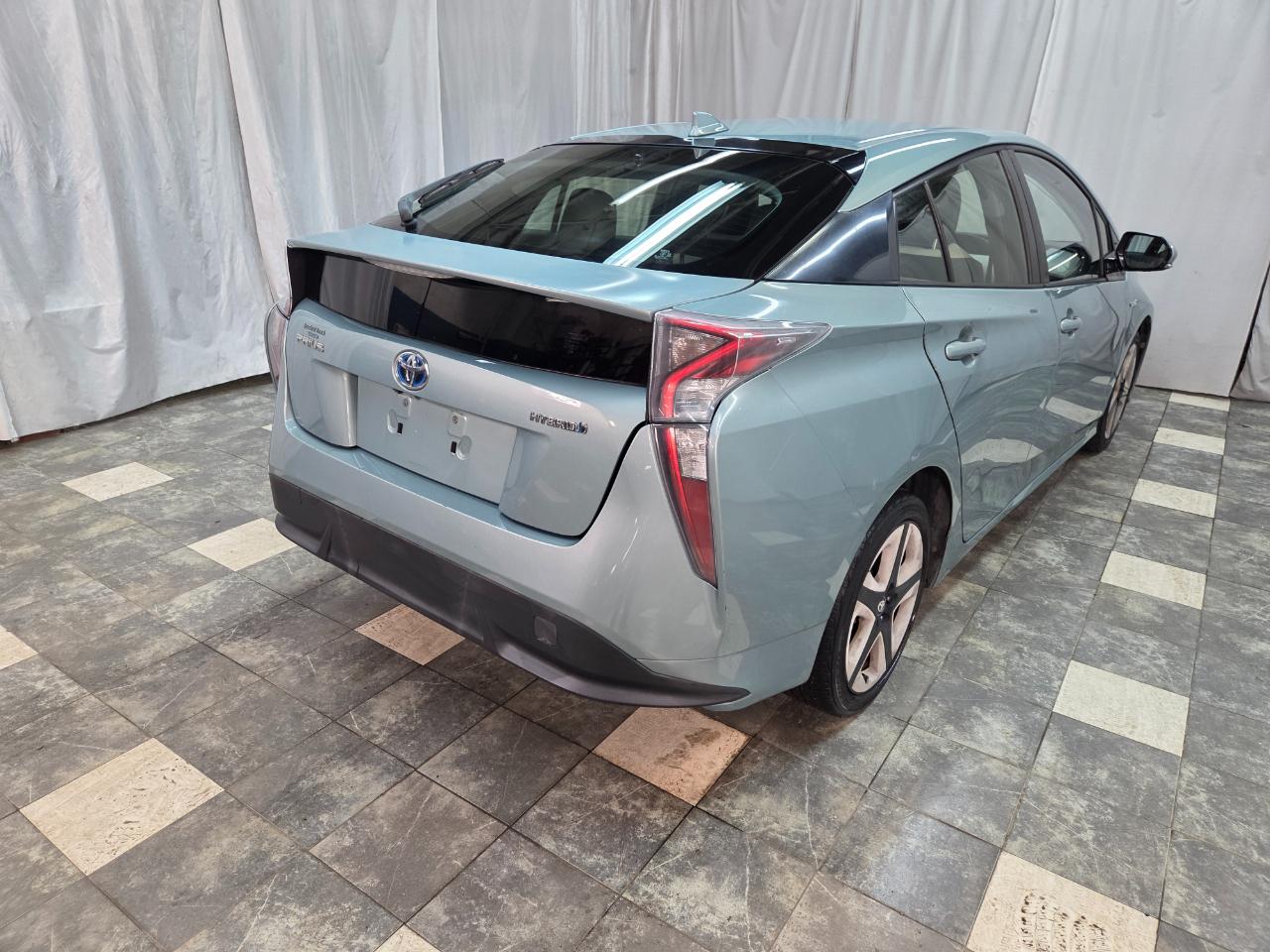 Toyota Prius Prius IV 2016