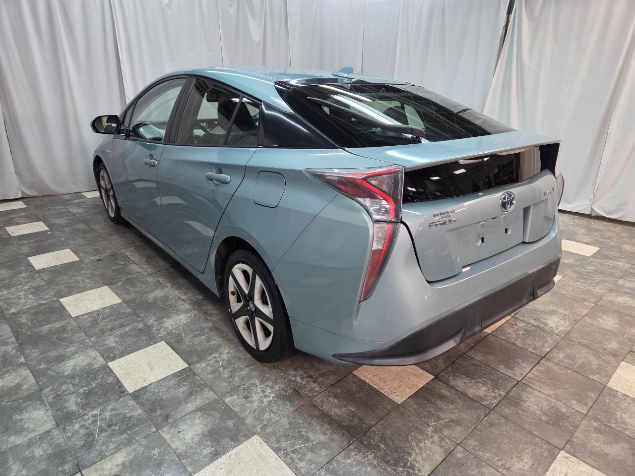 Toyota Prius Prius IV 2016
