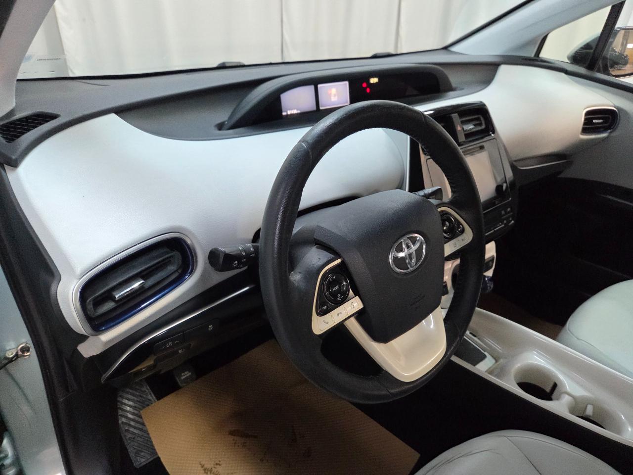 Toyota Prius Prius IV 2016