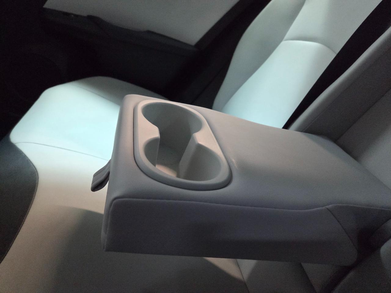 Toyota Prius Prius IV 2016