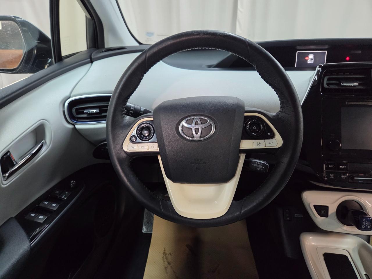 Toyota Prius Prius IV 2016