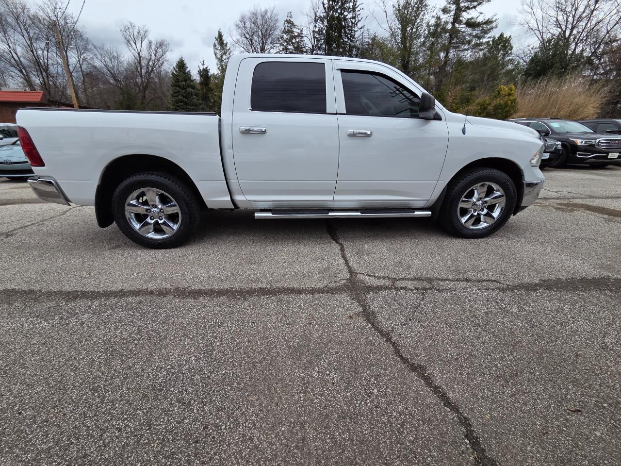 RAM 1500 Big Horn Crew Cab SWB 4WD 2014