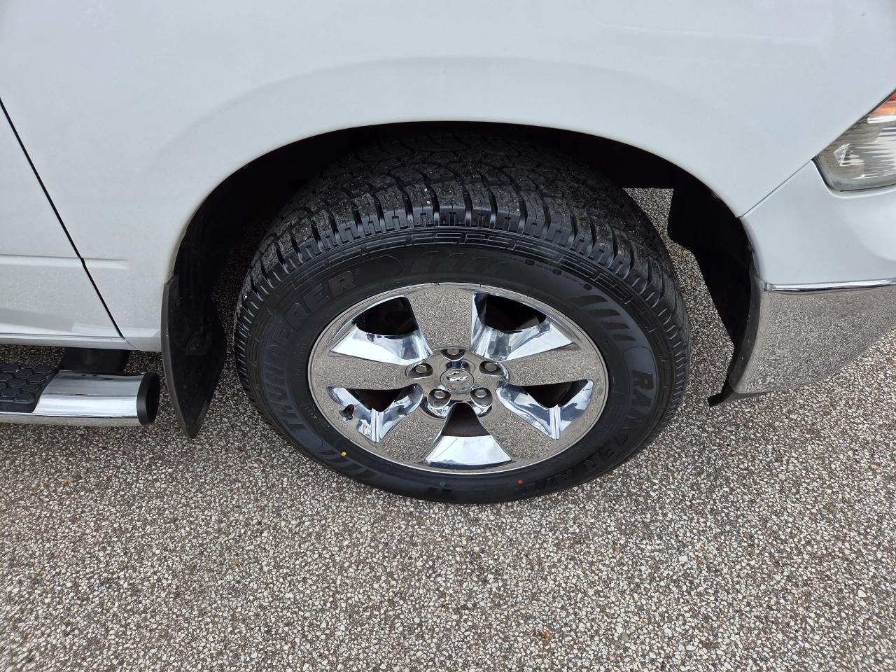 RAM 1500 Big Horn Crew Cab SWB 4WD 2014