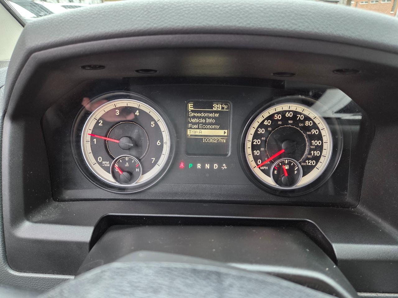 RAM 1500 Big Horn Crew Cab SWB 4WD 2014