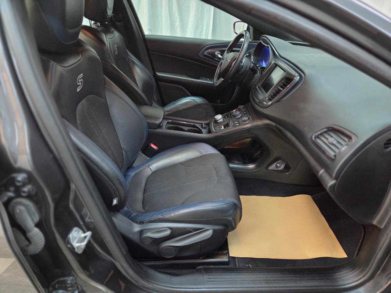 Chrysler 200 S AWD 2016