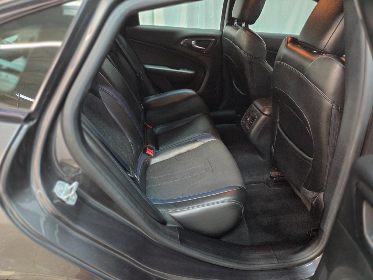 Chrysler 200 S AWD 2016