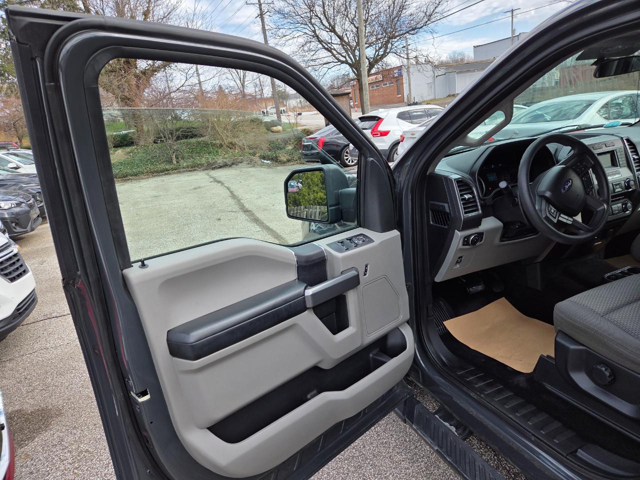 Ford F-150 4WD SuperCab 145" XLT 2017