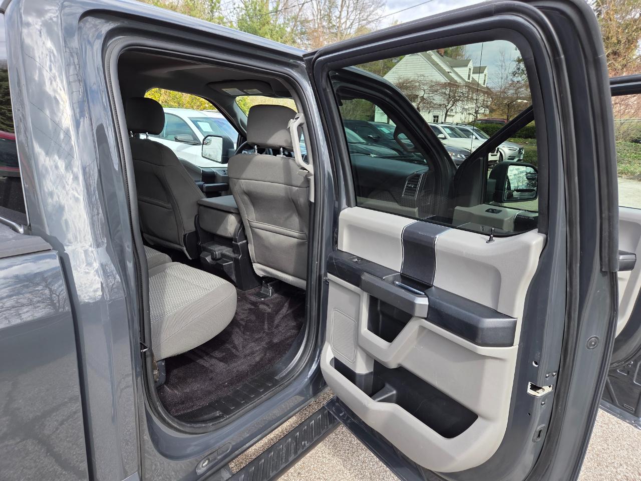 Ford F-150 4WD SuperCab 145" XLT 2017