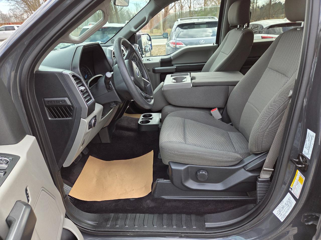 Ford F-150 4WD SuperCab 145" XLT 2017