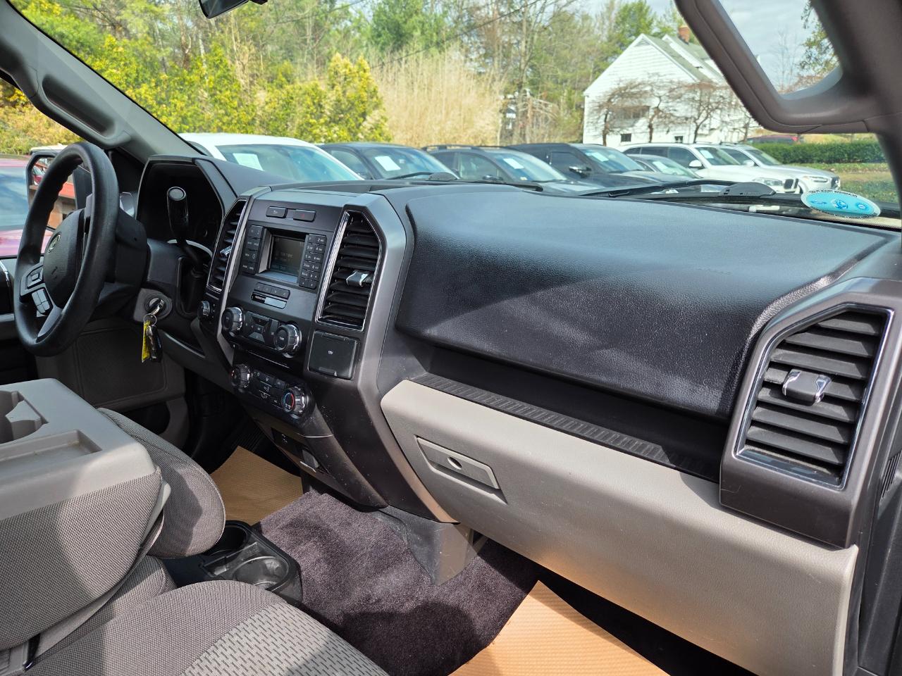 Ford F-150 4WD SuperCab 145" XLT 2017