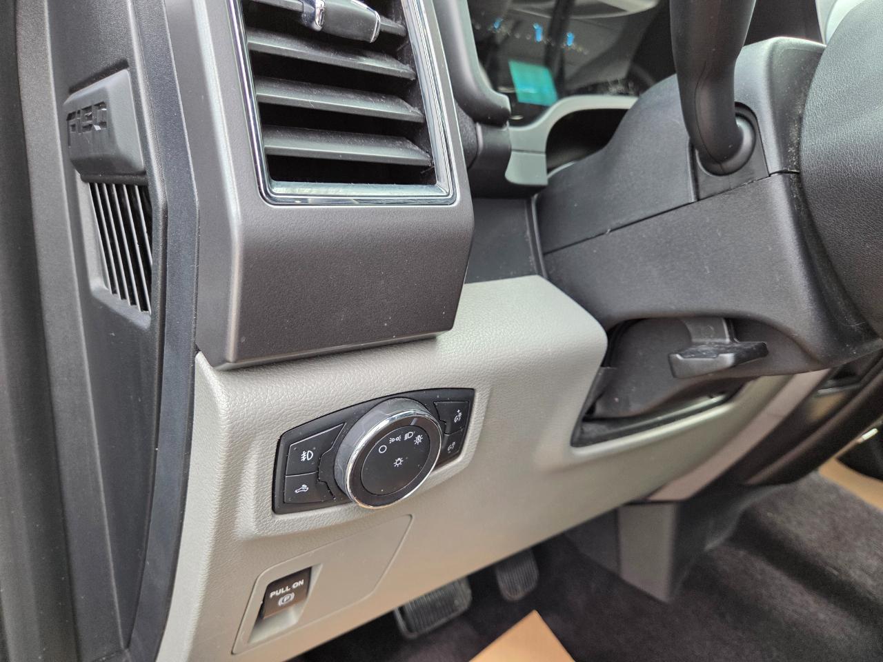 Ford F-150 4WD SuperCab 145" XLT 2017