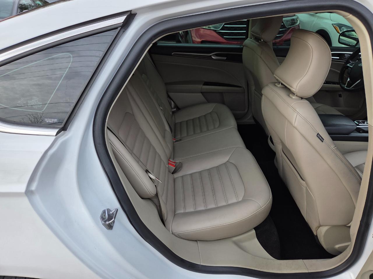 Ford Fusion Hybrid SEL 2019