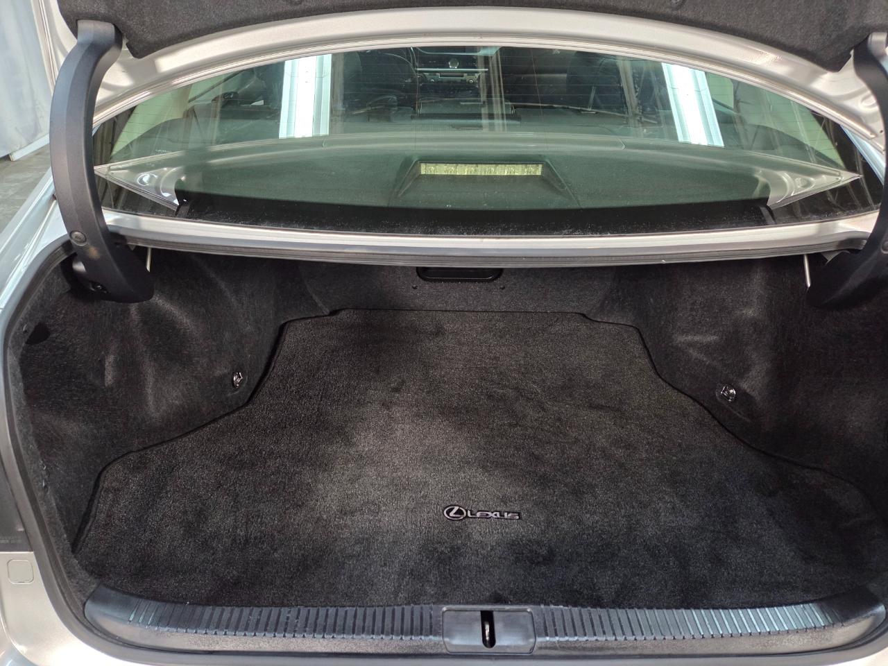 Lexus ES 350 Sedan 2013