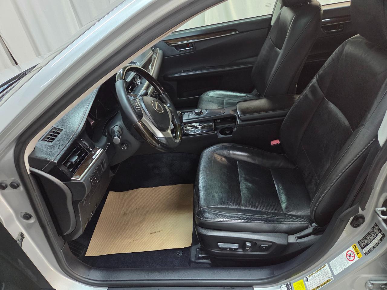 Lexus ES 350 Sedan 2013