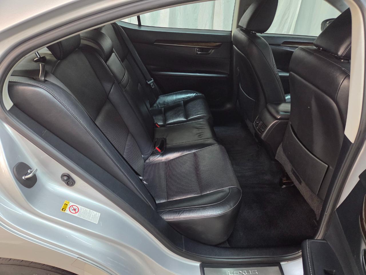 Lexus ES 350 Sedan 2013