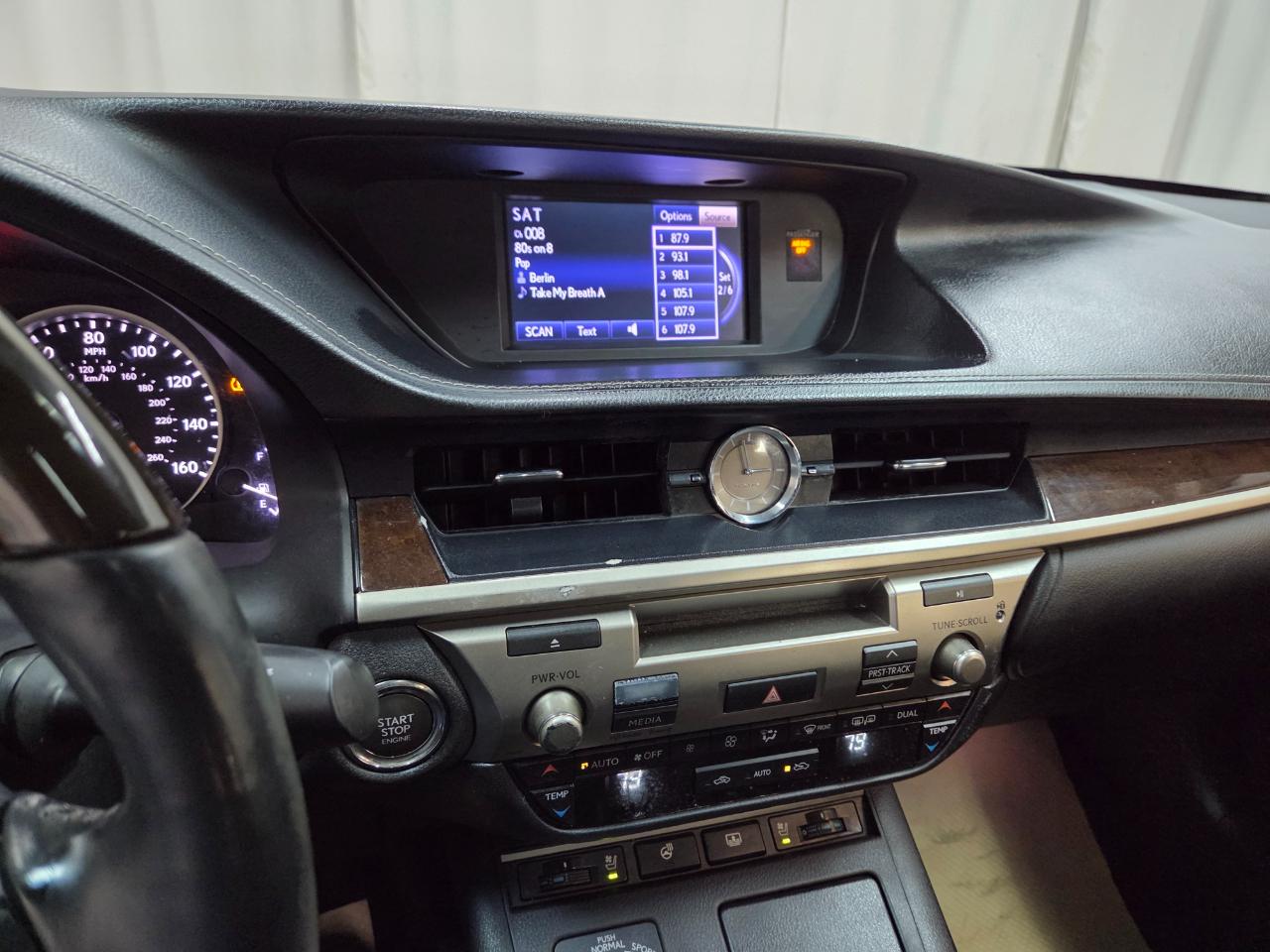 Lexus ES 350 Sedan 2013