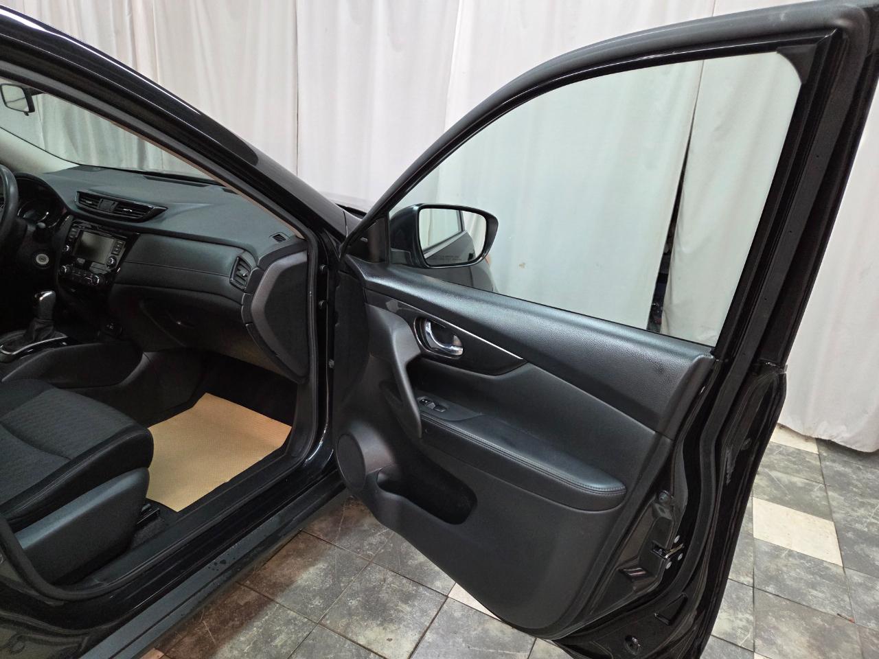 Nissan Rogue SV AWD 2018