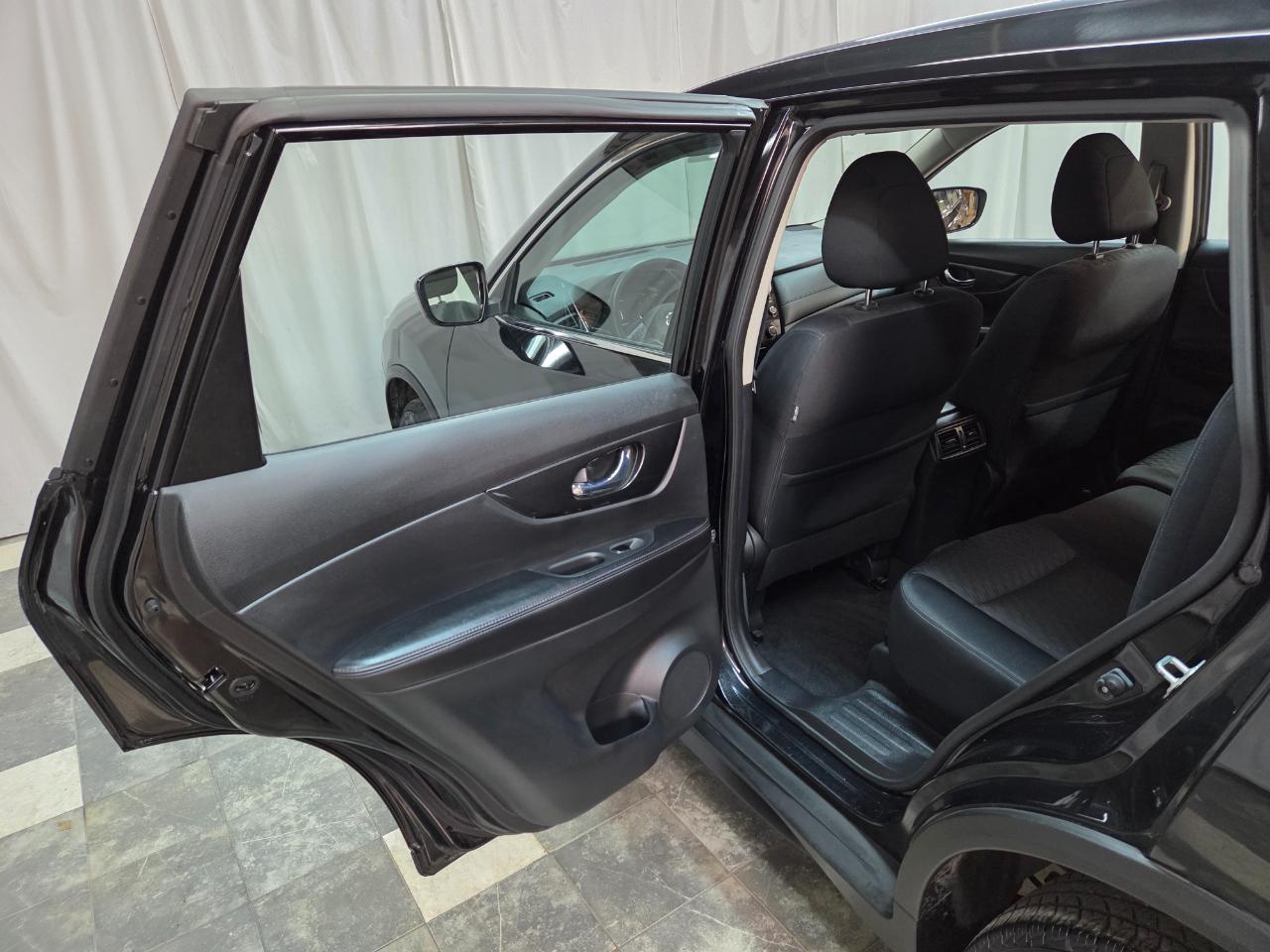 Nissan Rogue SV AWD 2018