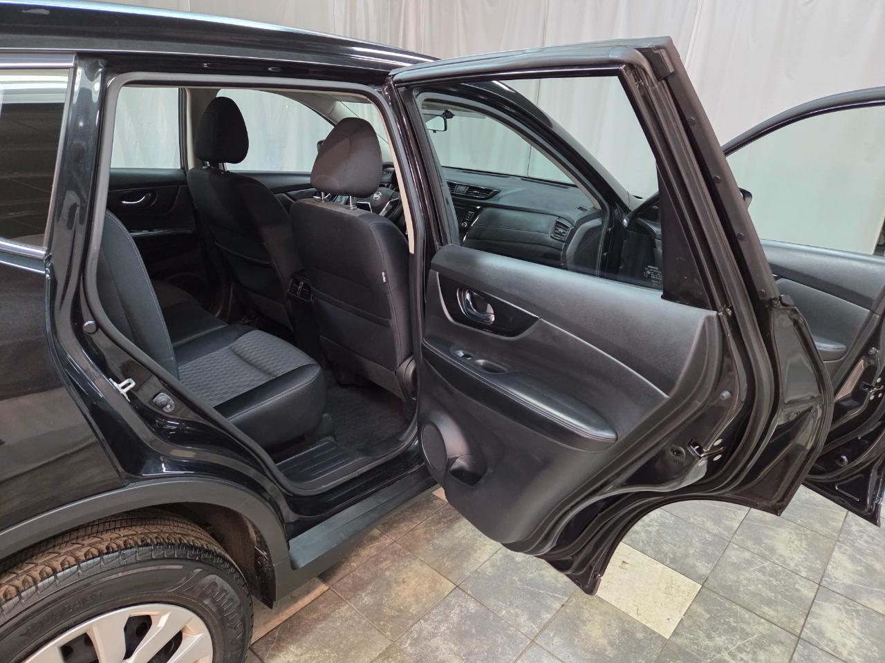 Nissan Rogue SV AWD 2018