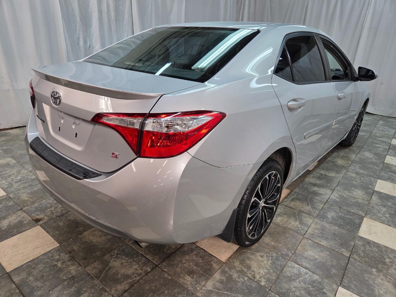 Toyota Corolla S Premium CVT 2016