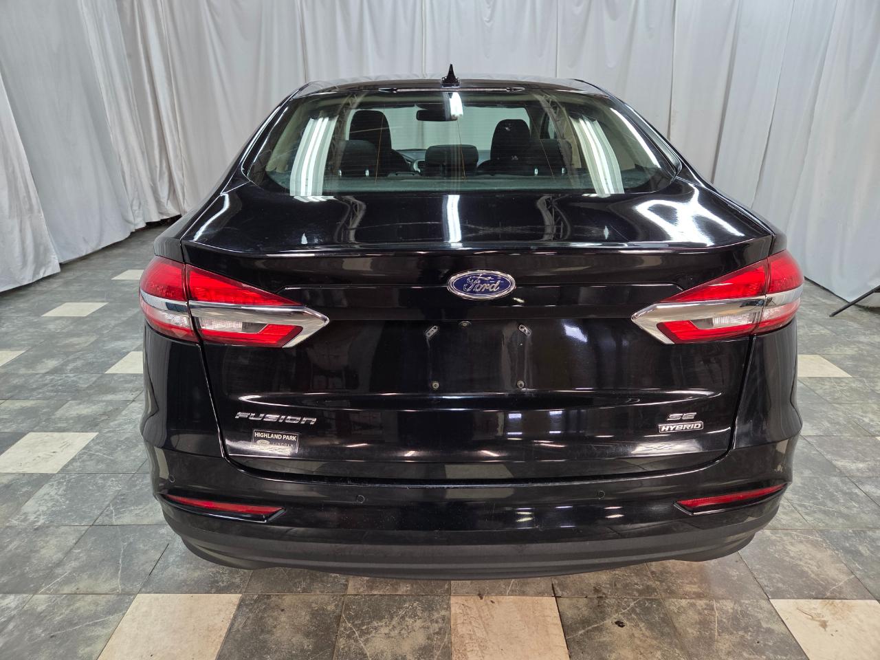 Ford Fusion Hybrid SE 2020