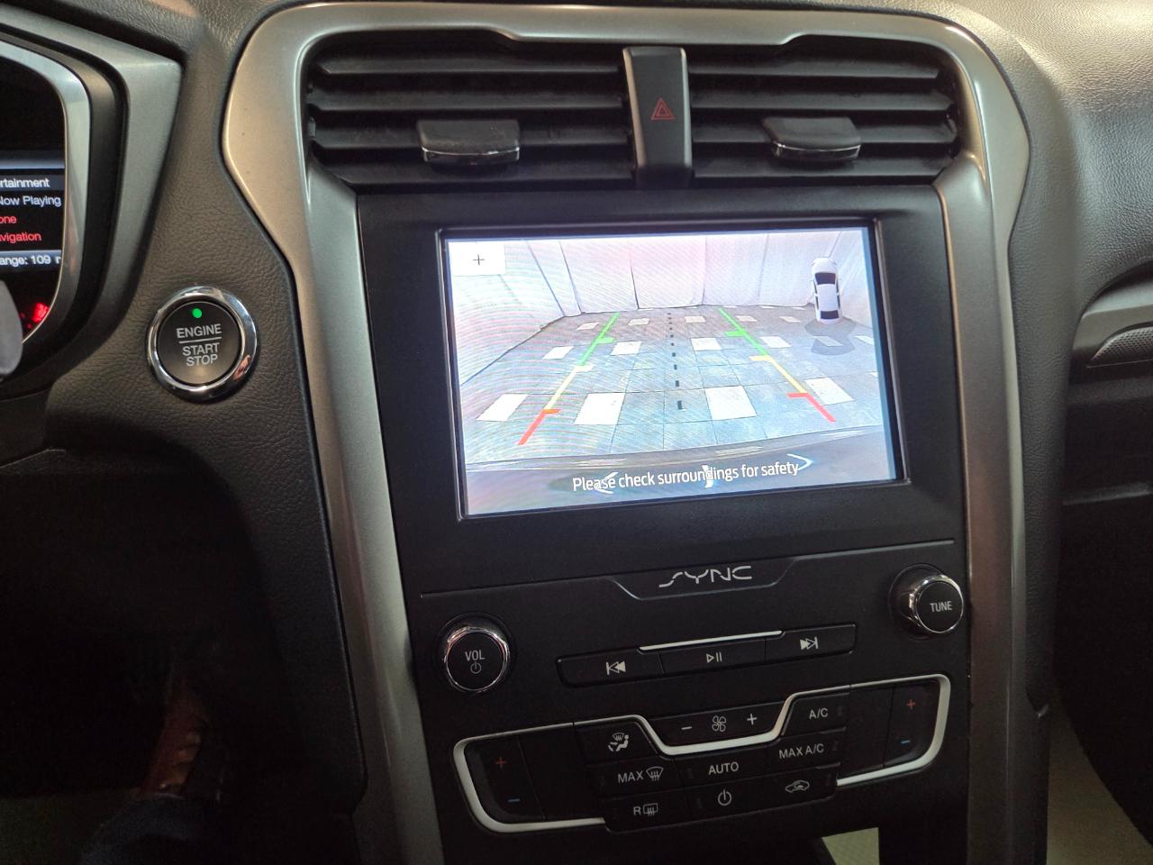 Ford Fusion Hybrid SE 2020