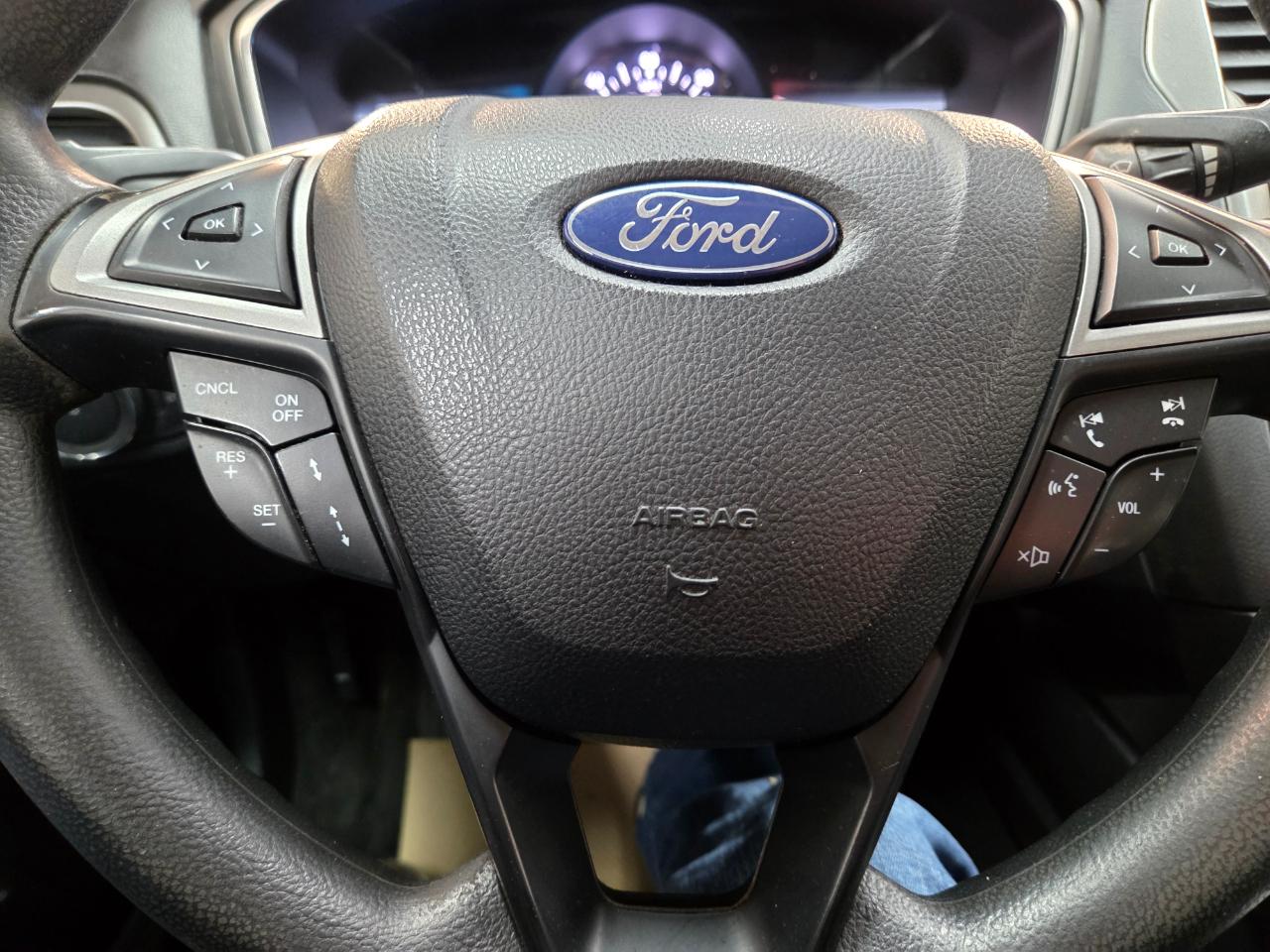 Ford Fusion Hybrid SE 2020