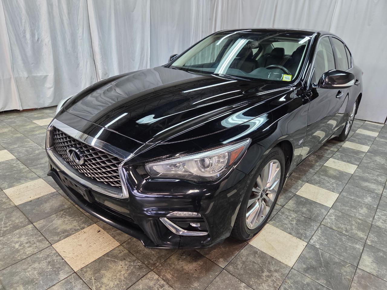 Infiniti Q50 3.0t LUXE AWD 2019