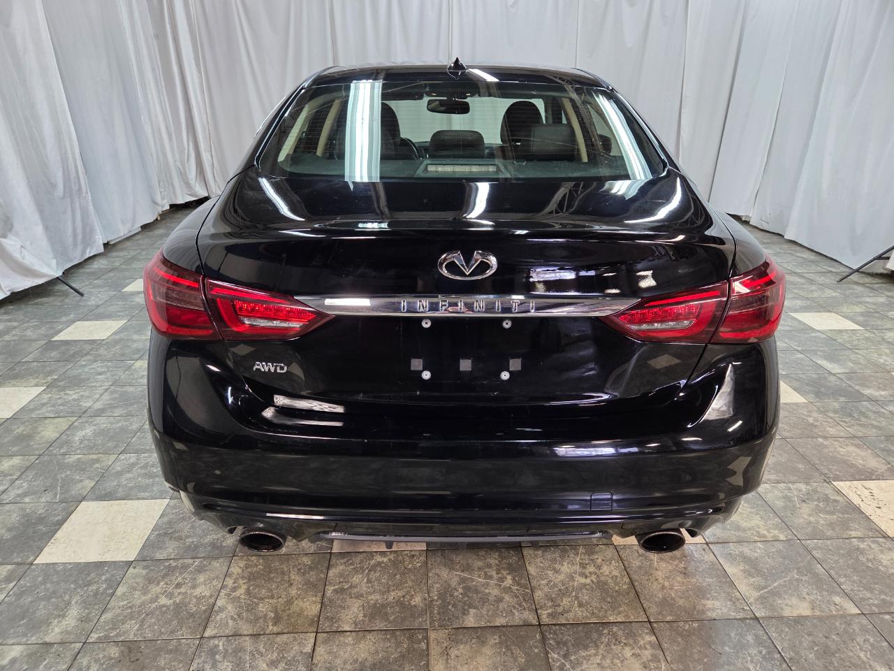 Infiniti Q50 3.0t LUXE AWD 2019