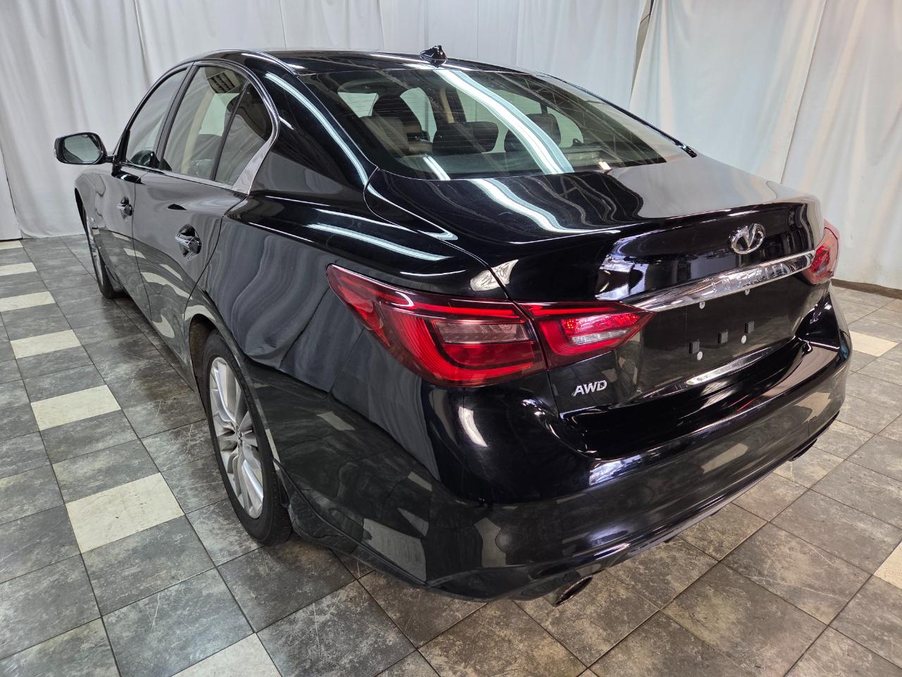 Infiniti Q50 3.0t LUXE AWD 2019