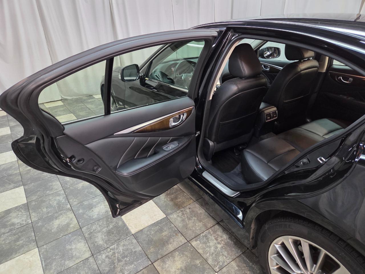 Infiniti Q50 3.0t LUXE AWD 2019