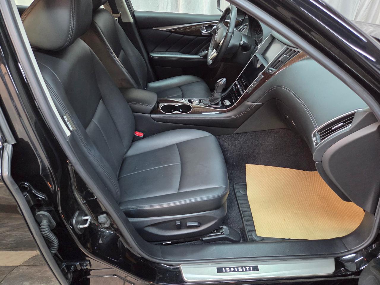 Infiniti Q50 3.0t LUXE AWD 2019