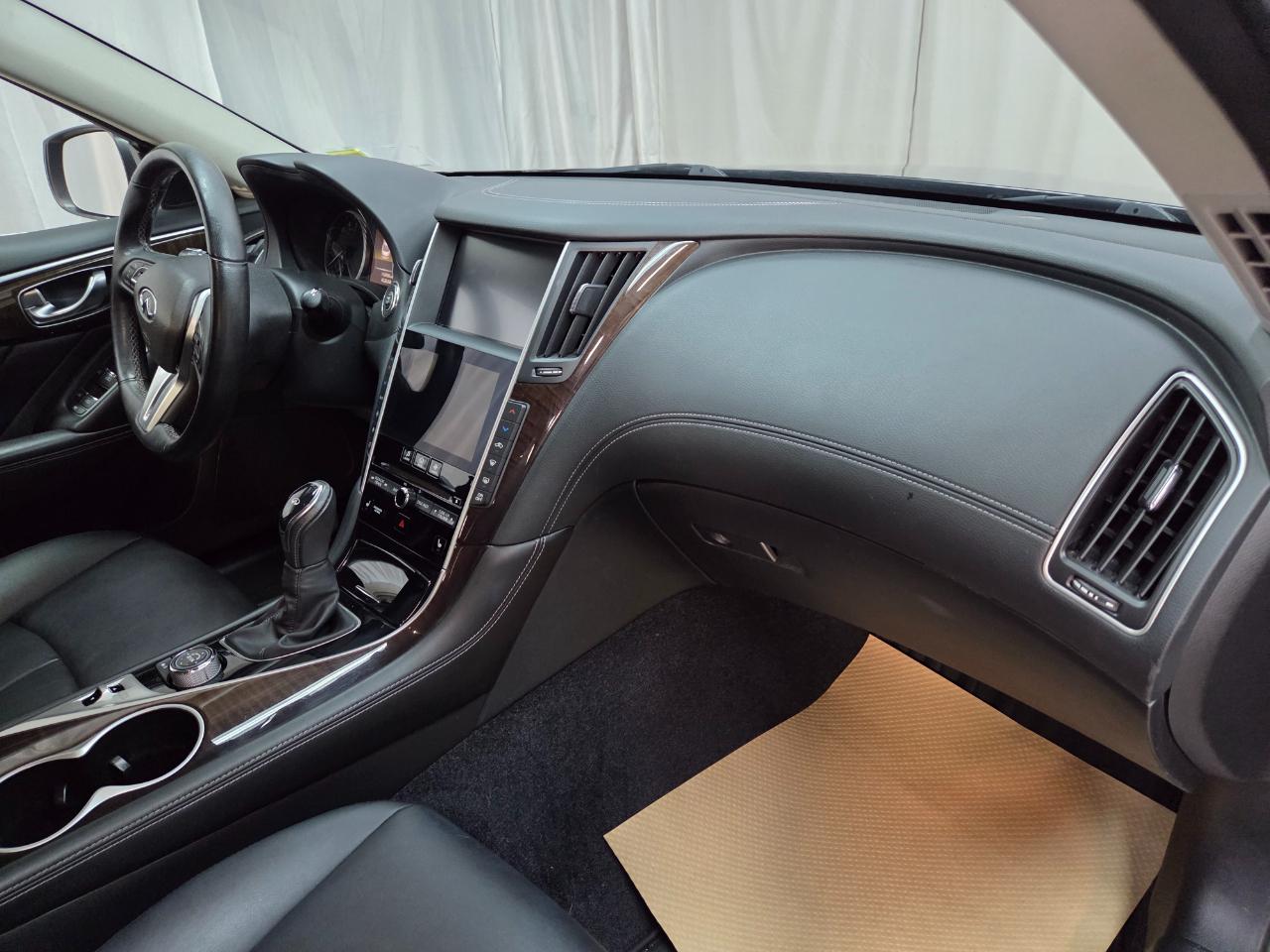 Infiniti Q50 3.0t LUXE AWD 2019