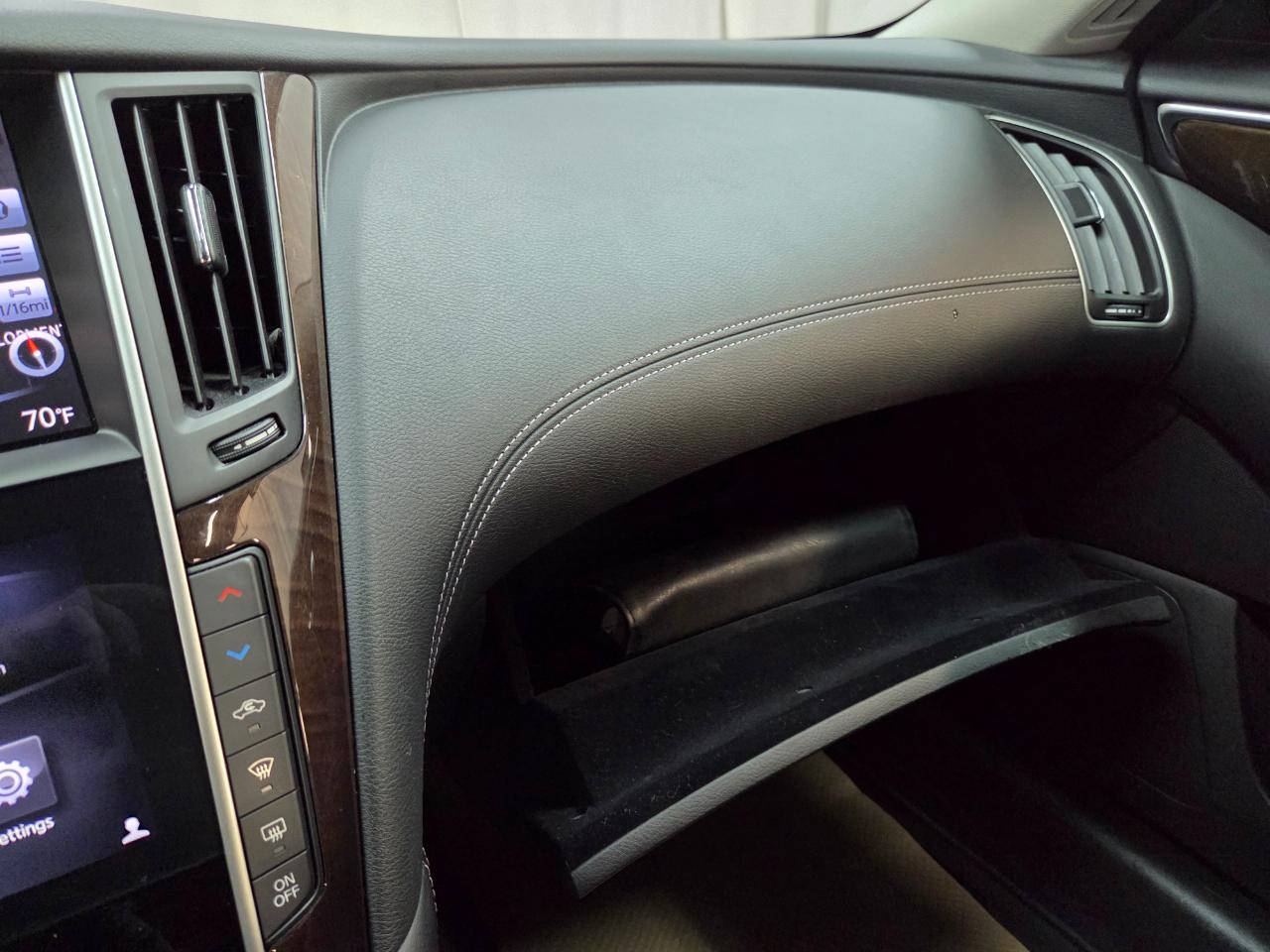 Infiniti Q50 3.0t LUXE AWD 2019