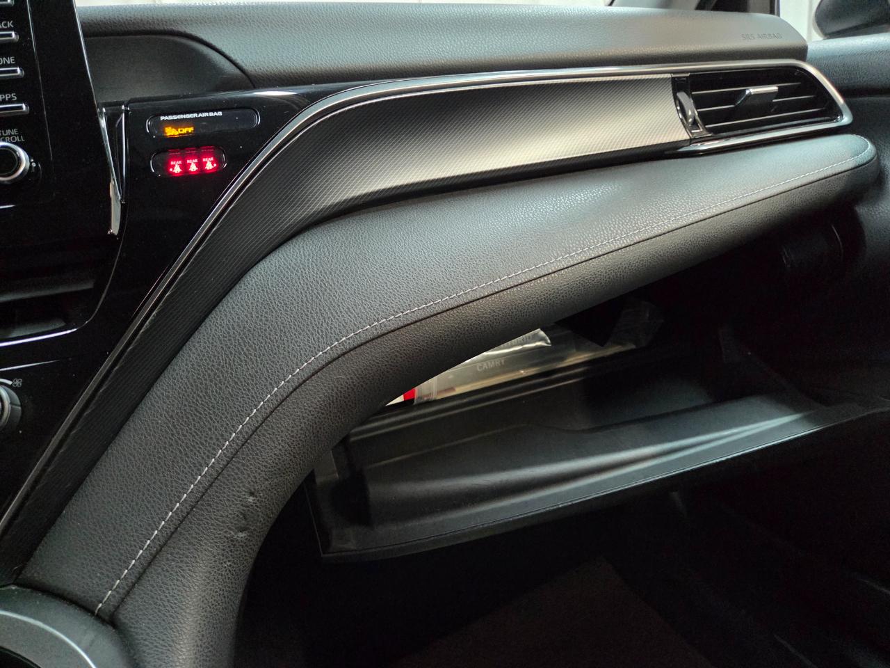 Toyota Camry SE 2021