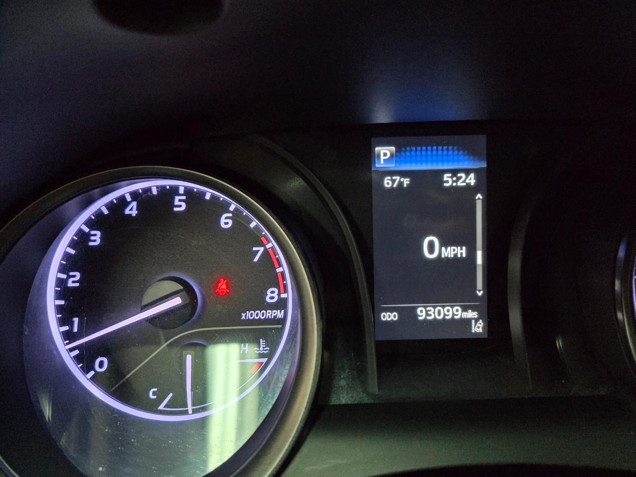 Toyota Camry SE 2021