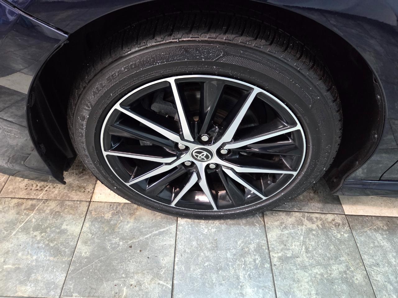 Toyota Camry SE 2021