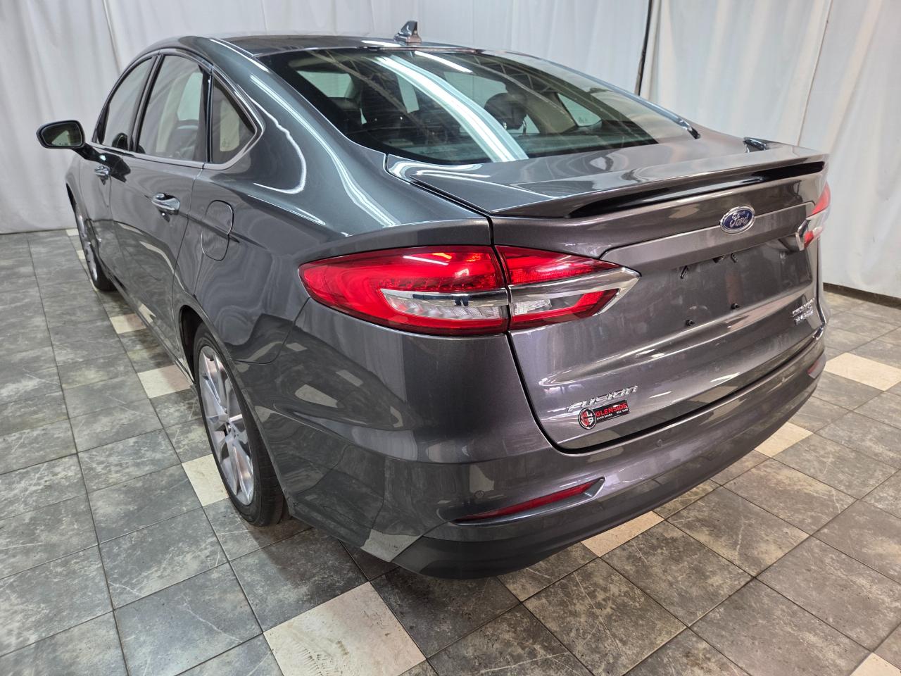 Ford Fusion Hybrid Titanium 2019