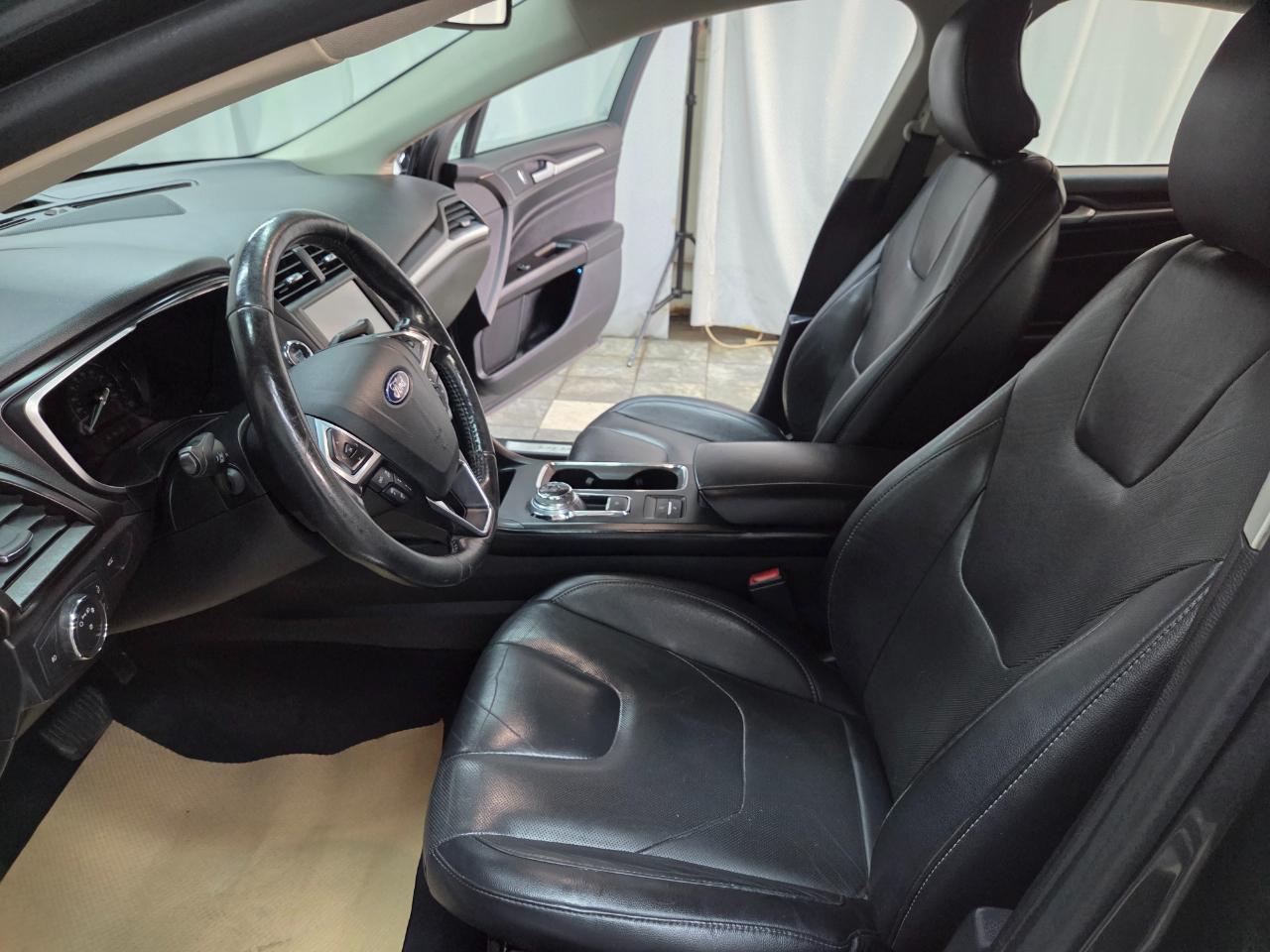 Ford Fusion Hybrid Titanium 2019