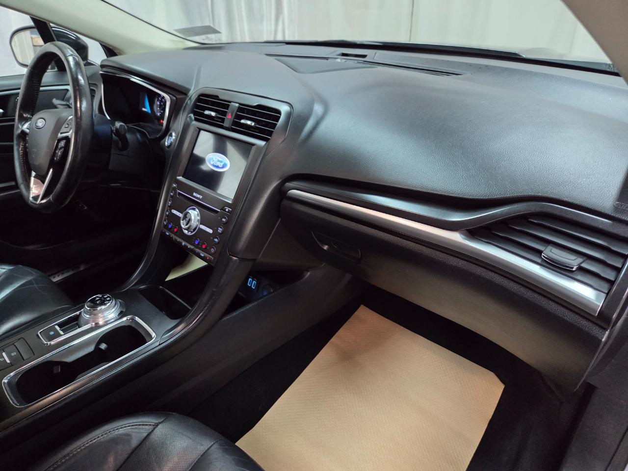 Ford Fusion Hybrid Titanium 2019